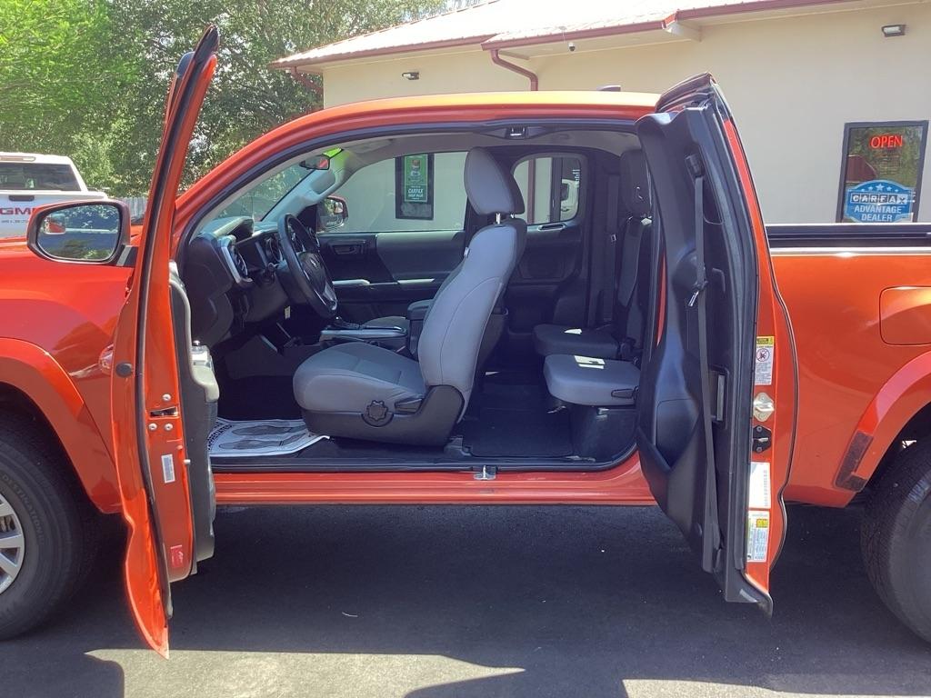 Toyota Tacoma SR5 Access Cab I4 6AT 2WD 2016