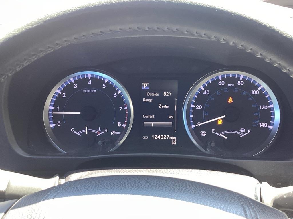 Toyota Highlander LE Plus FWD V6 2017