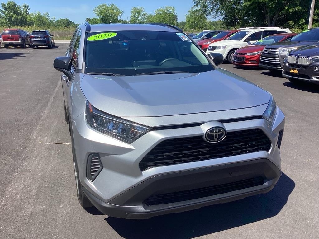 2020 Toyota RAV4 LE