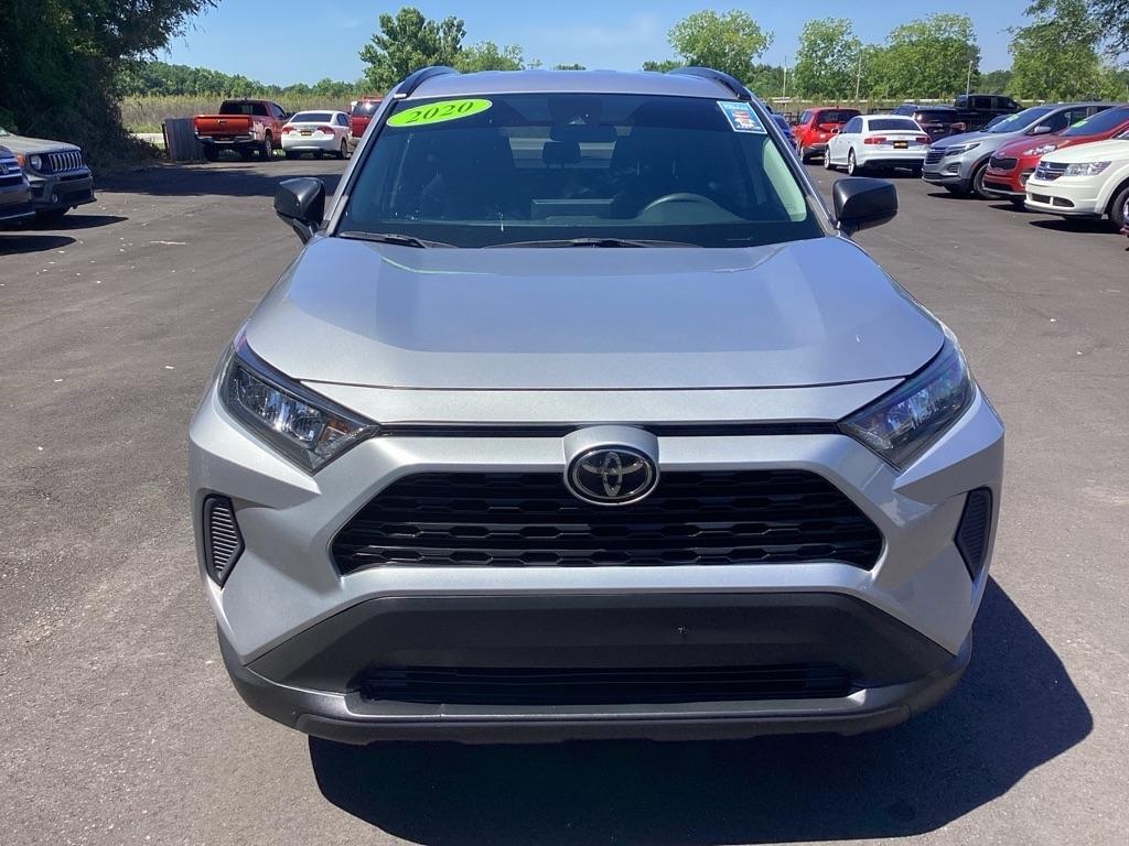 Toyota RAV4 LE 2020
