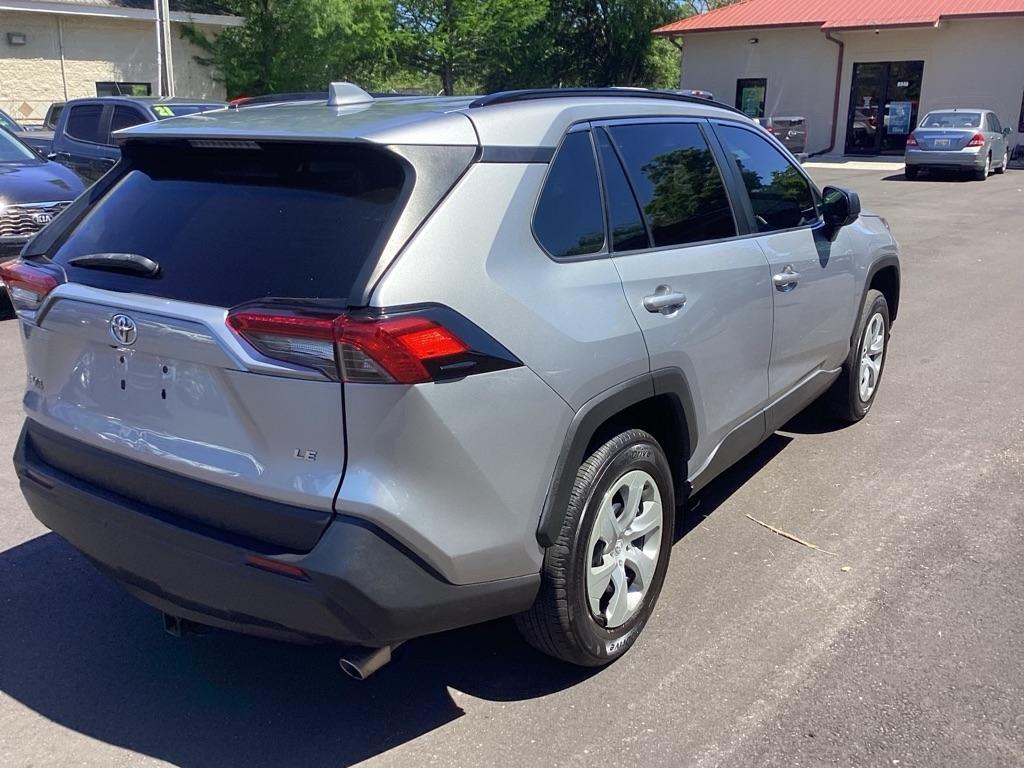 Toyota RAV4 LE 2020