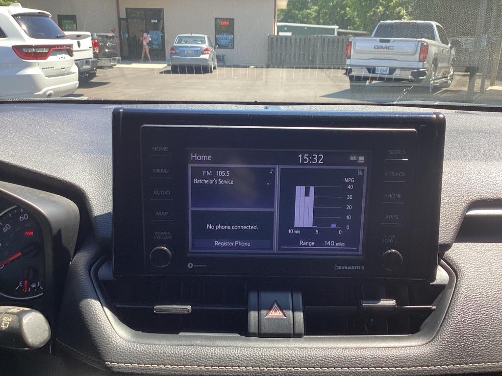 Toyota RAV4 LE 2020