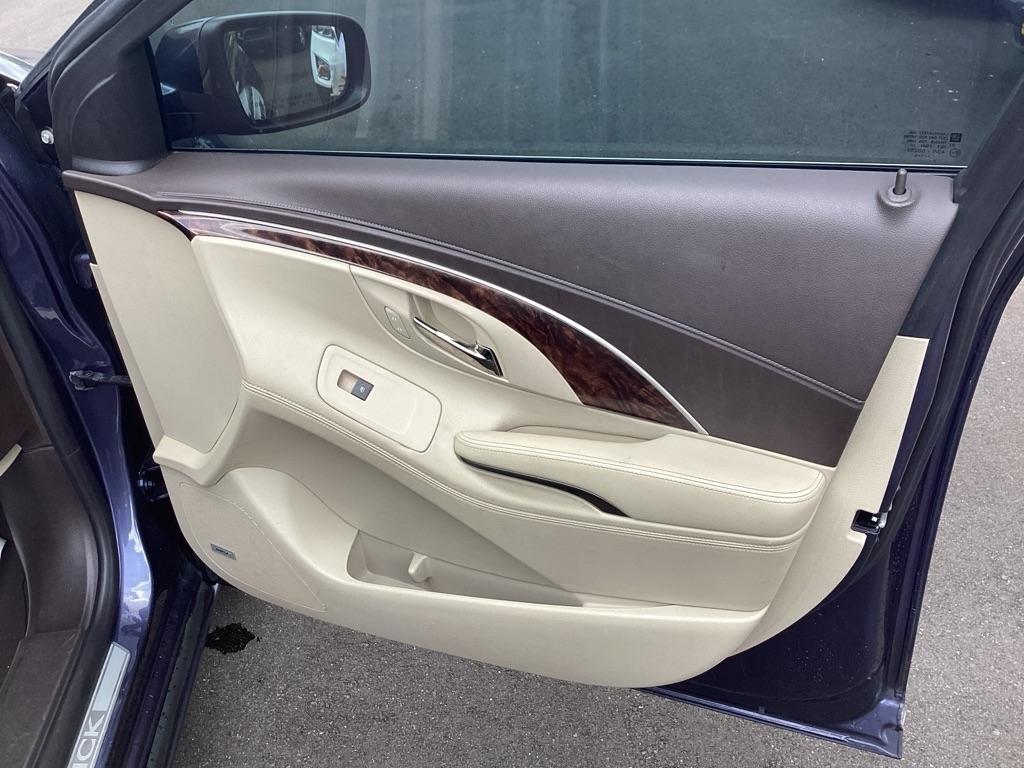 Buick LaCrosse Leather Package 2015