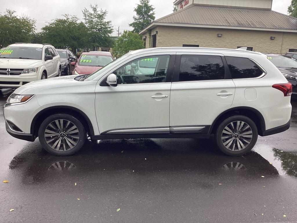 Mitsubishi Outlander SE 2WD 2020