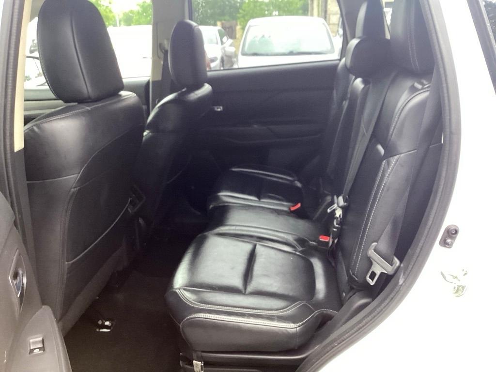 Mitsubishi Outlander SE 2WD 2020