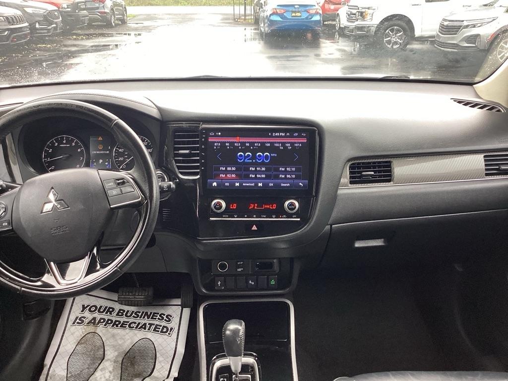 Mitsubishi Outlander SE 2WD 2020