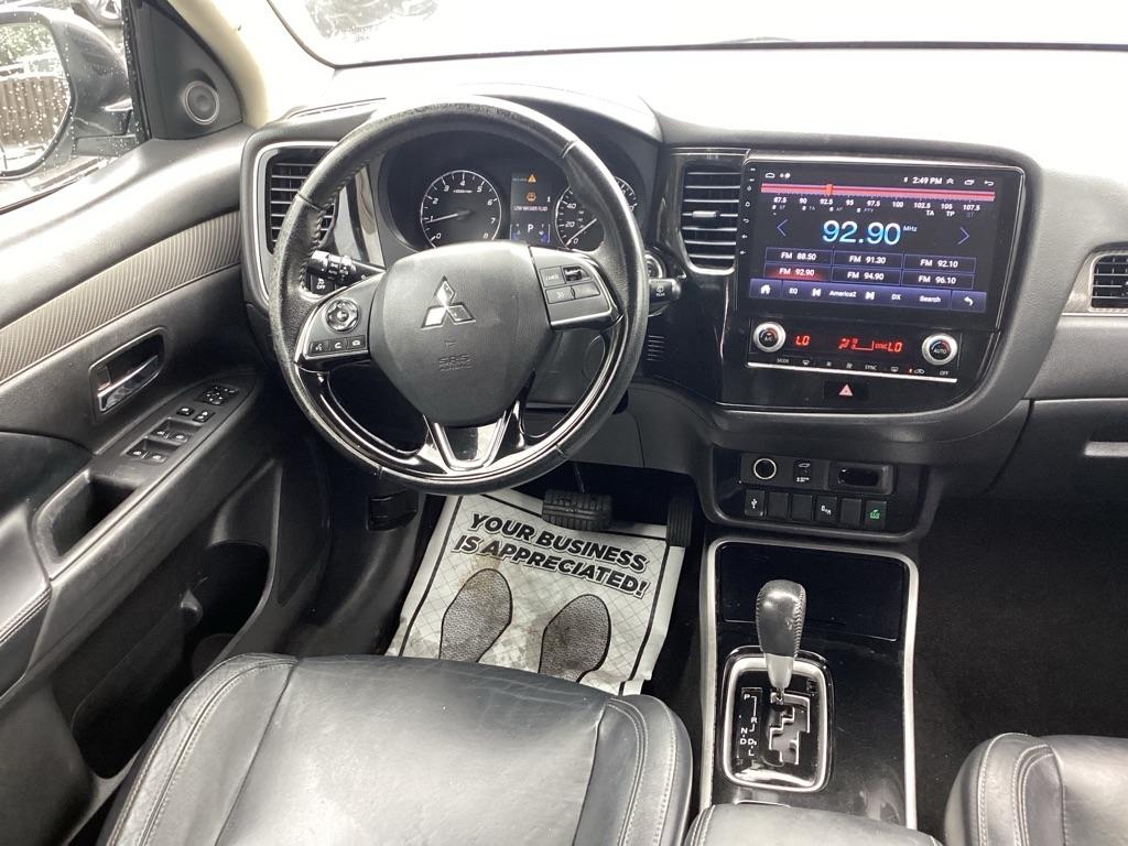 Mitsubishi Outlander SE 2WD 2020