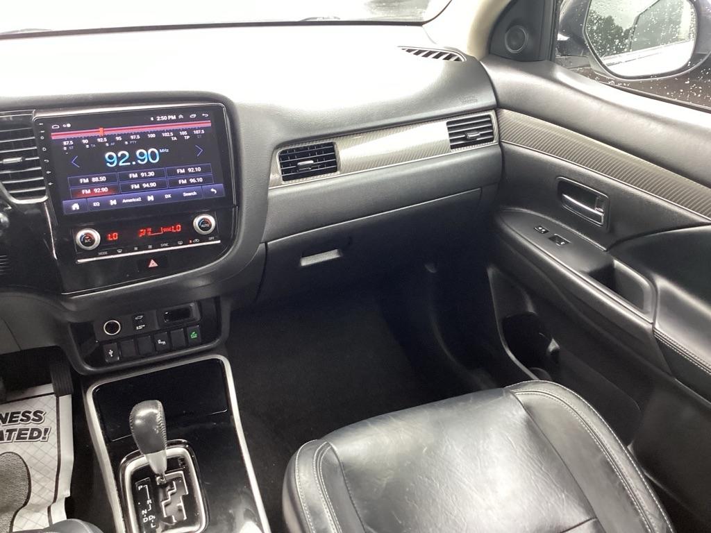 Mitsubishi Outlander SE 2WD 2020