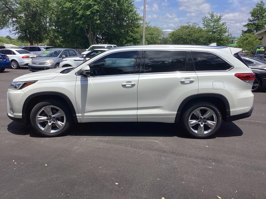 Toyota Highlander Limited FWD V6 2017