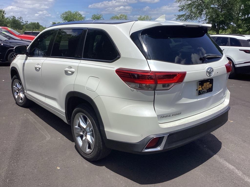 Toyota Highlander Limited FWD V6 2017