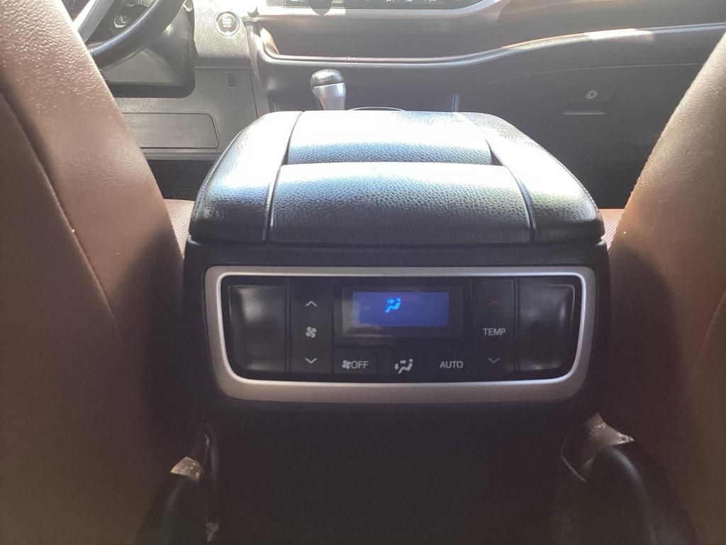 Toyota Highlander Limited FWD V6 2017