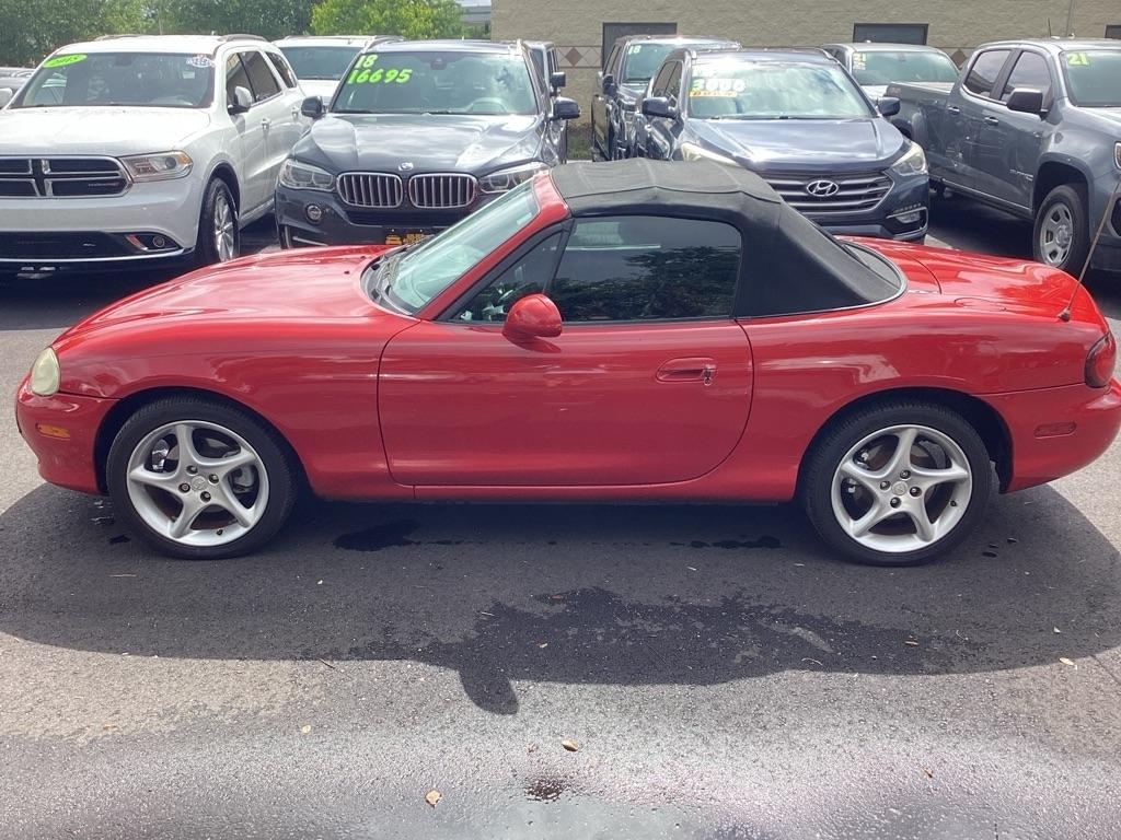 Mazda MX-5 Miata Base 2003