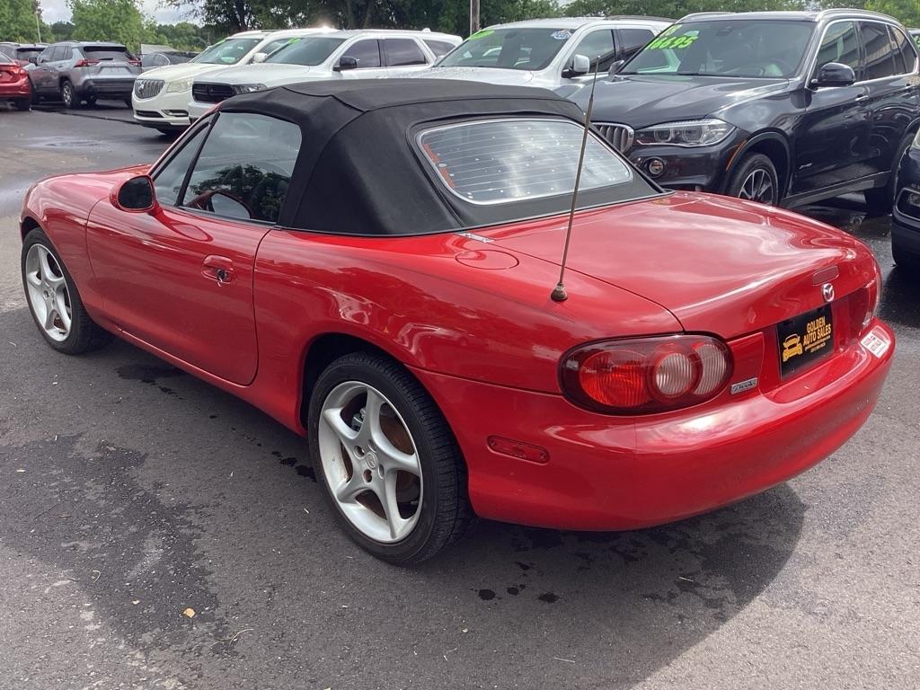 Mazda MX-5 Miata Base 2003