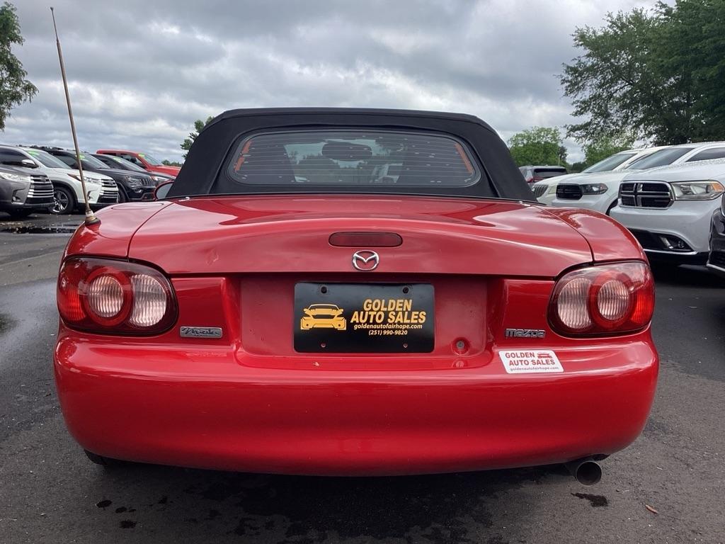 Mazda MX-5 Miata Base 2003