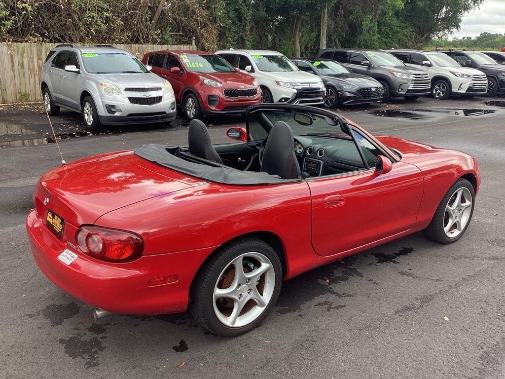 Mazda MX-5 Miata Base 2003