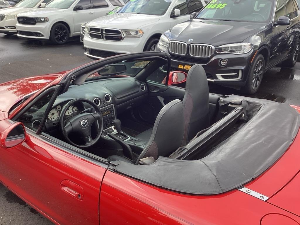 Mazda MX-5 Miata Base 2003