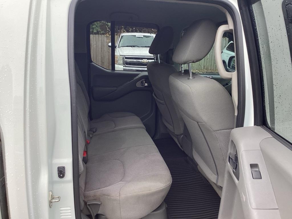 Nissan Frontier S Crew Cab 6MT 2WD 2019
