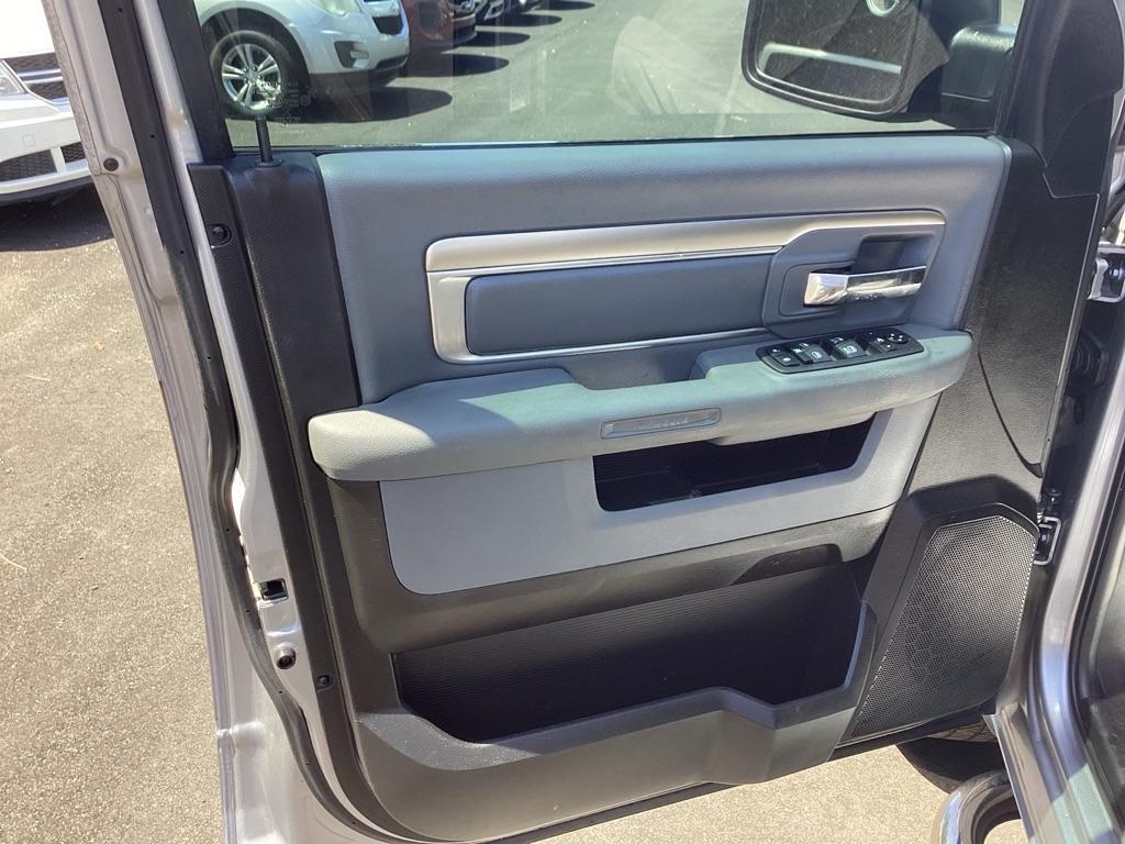 RAM 1500 Classic Tradesman Crew Cab LWB 2WD 2019