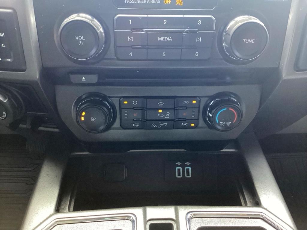 Ford F-150 XL SuperCrew 5.5-ft. Bed 4WD 2016
