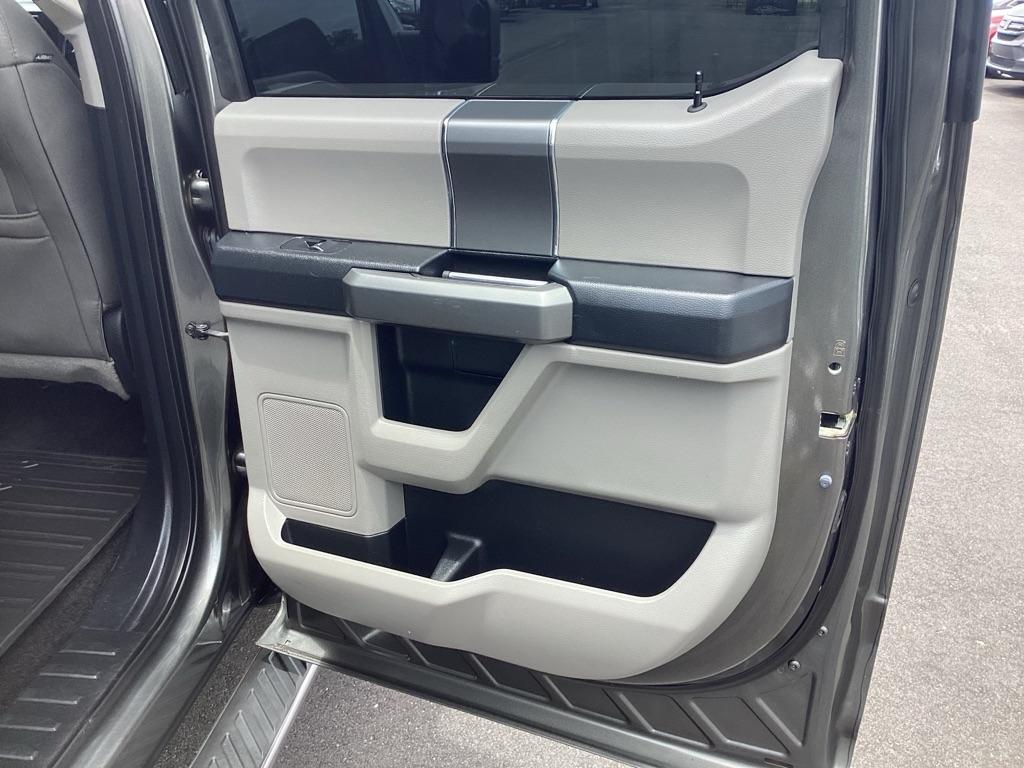 Ford F-150 XL SuperCrew 5.5-ft. Bed 4WD 2016