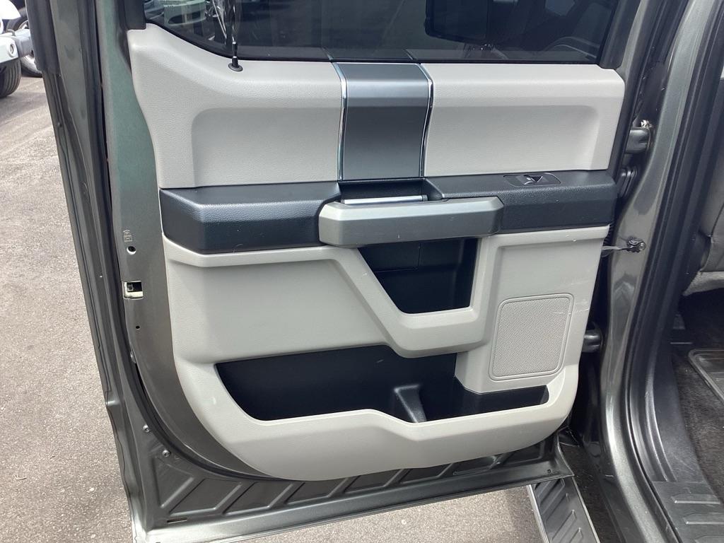 Ford F-150 XL SuperCrew 5.5-ft. Bed 4WD 2016