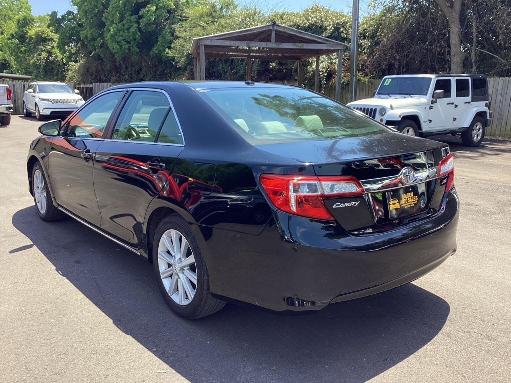 Toyota Camry SE 2012