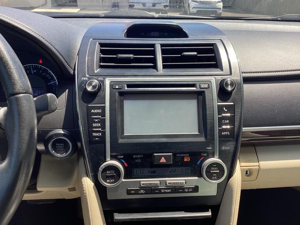 Toyota Camry SE 2012