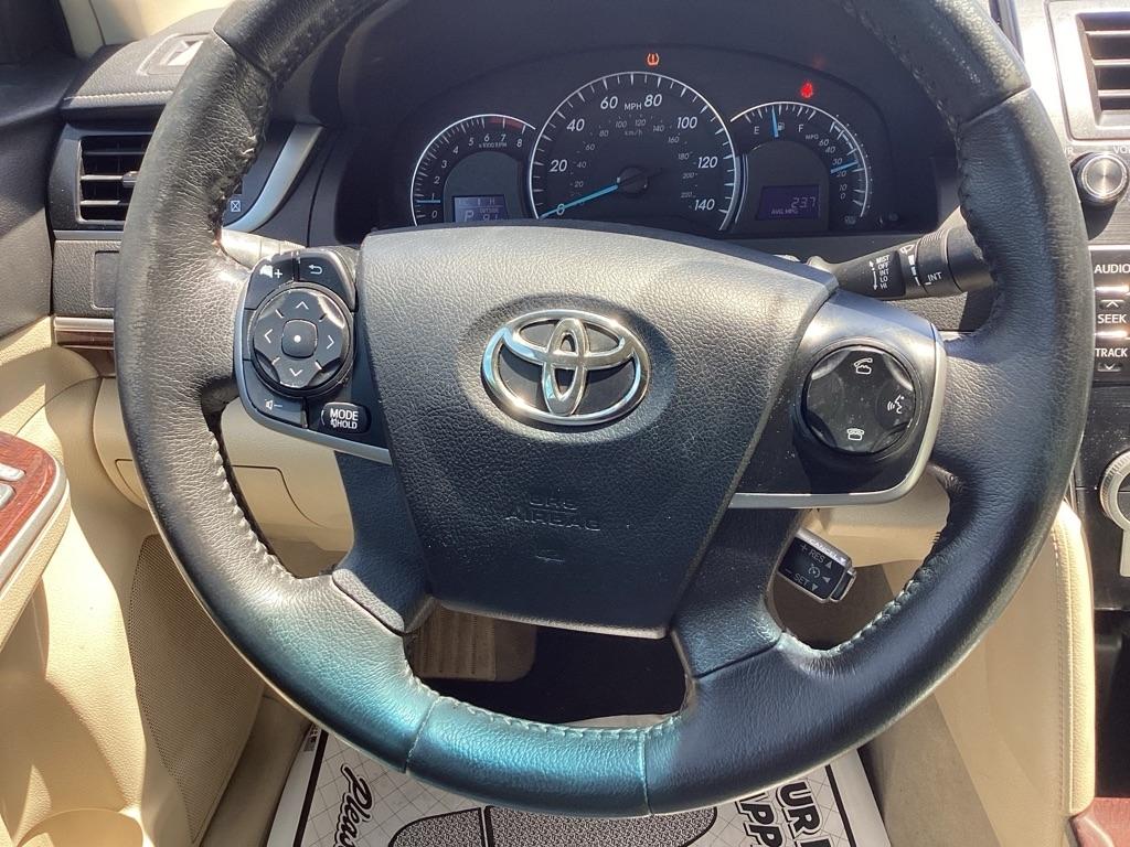 Toyota Camry SE 2012