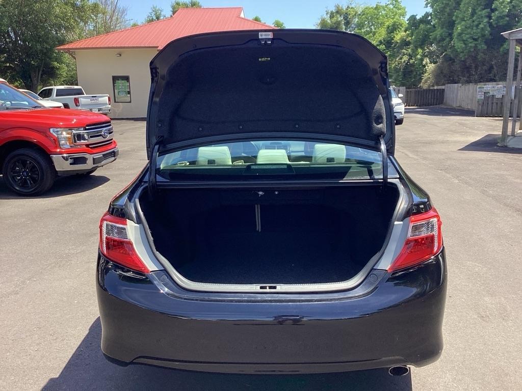 Toyota Camry SE 2012