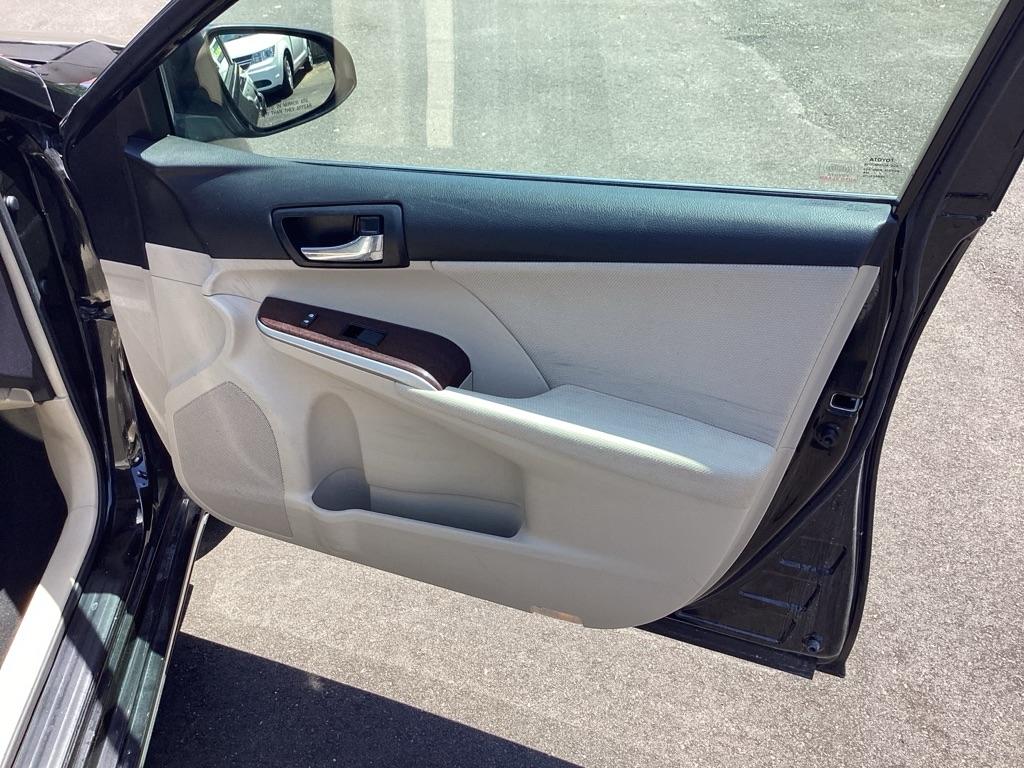 Toyota Camry SE 2012