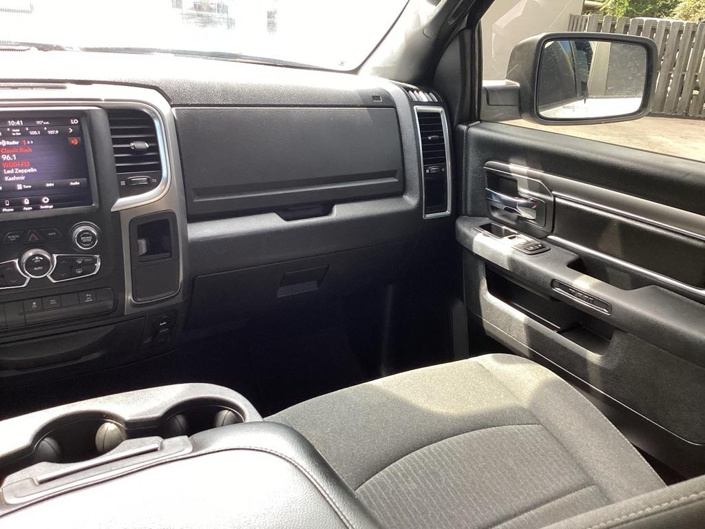 RAM 1500 Classic Tradesman Crew Cab SWB 4WD 2021