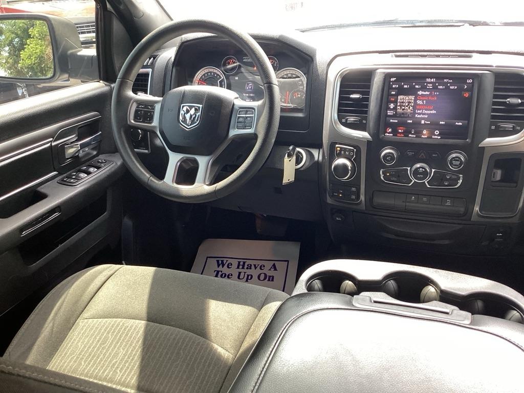 RAM 1500 Classic Tradesman Crew Cab SWB 4WD 2021