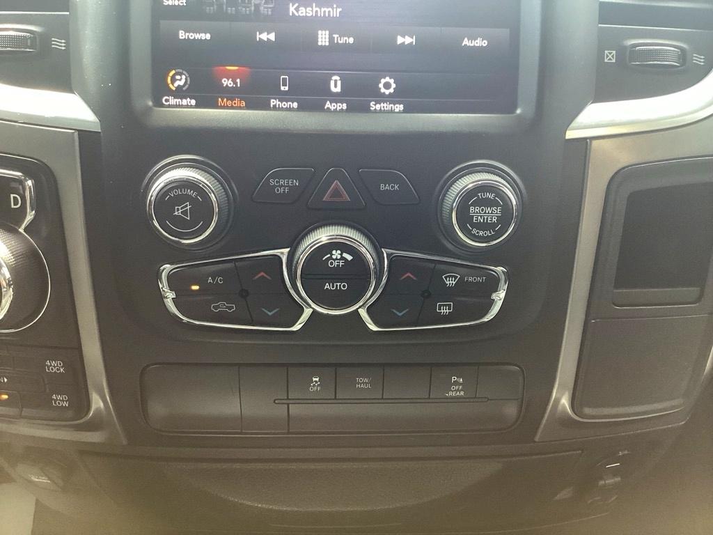 RAM 1500 Classic Tradesman Crew Cab SWB 4WD 2021