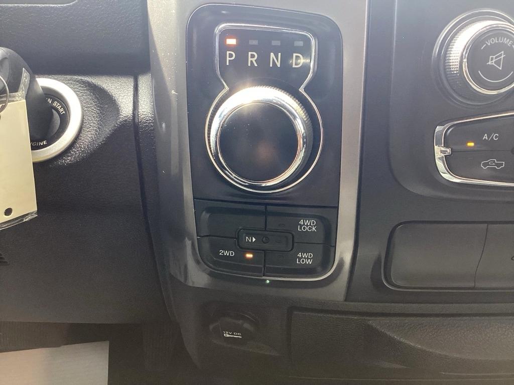 RAM 1500 Classic Tradesman Crew Cab SWB 4WD 2021