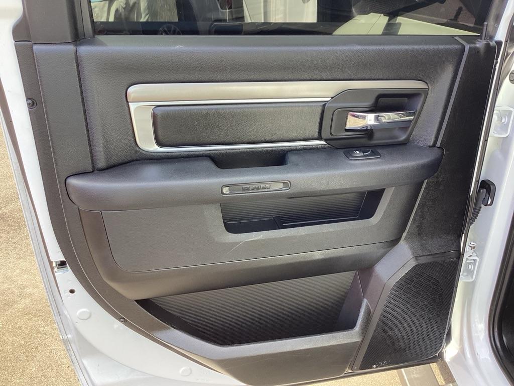 RAM 1500 Classic Tradesman Crew Cab SWB 4WD 2021