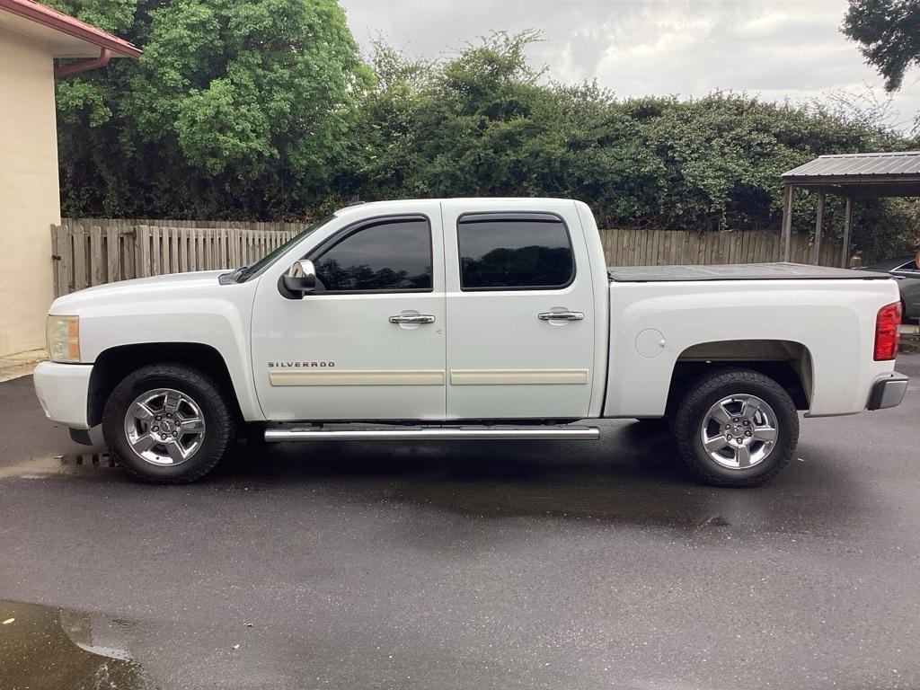 Chevrolet Silverado 1500 LT Crew Cab 2WD 2011