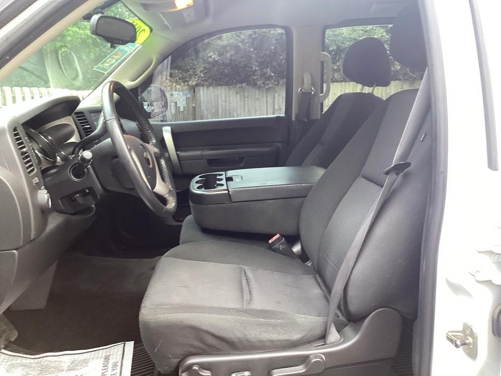 Chevrolet Silverado 1500 LT Crew Cab 2WD 2011