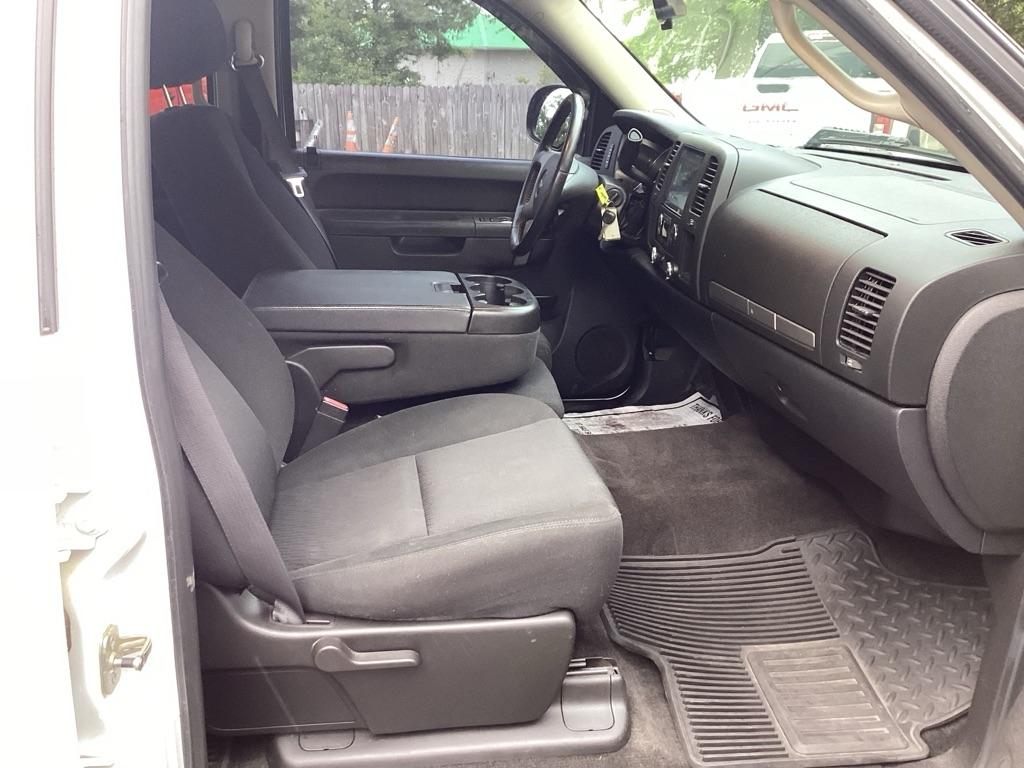 Chevrolet Silverado 1500 LT Crew Cab 2WD 2011