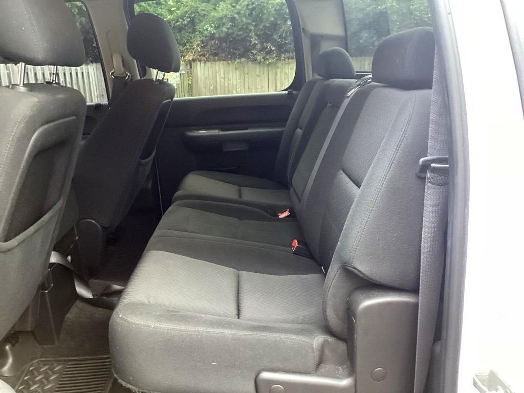 Chevrolet Silverado 1500 LT Crew Cab 2WD 2011