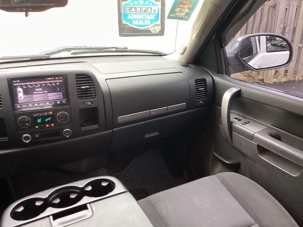 Chevrolet Silverado 1500 LT Crew Cab 2WD 2011