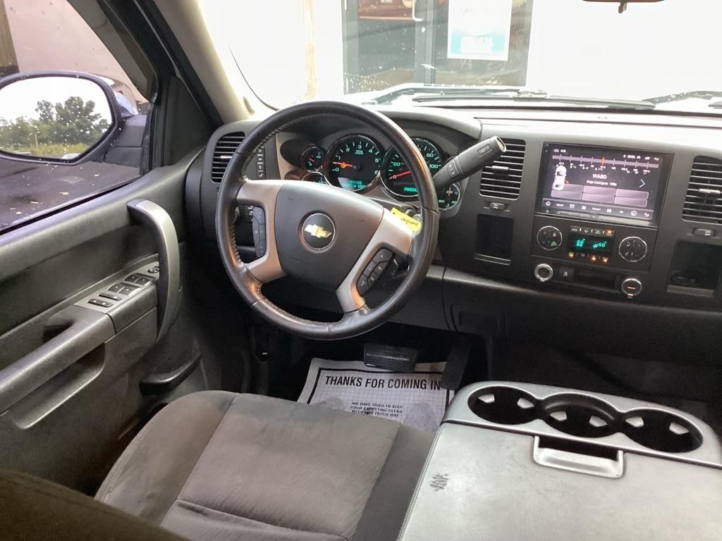 Chevrolet Silverado 1500 LT Crew Cab 2WD 2011