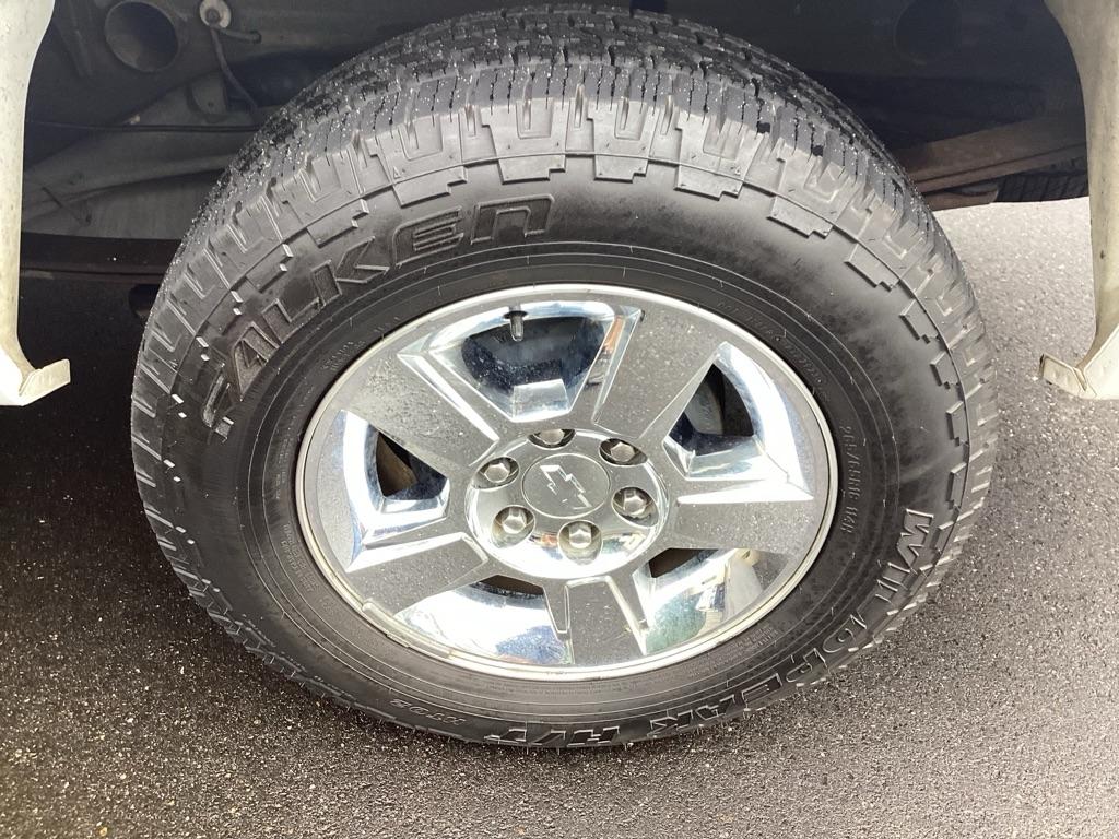 Chevrolet Silverado 1500 LT Crew Cab 2WD 2011