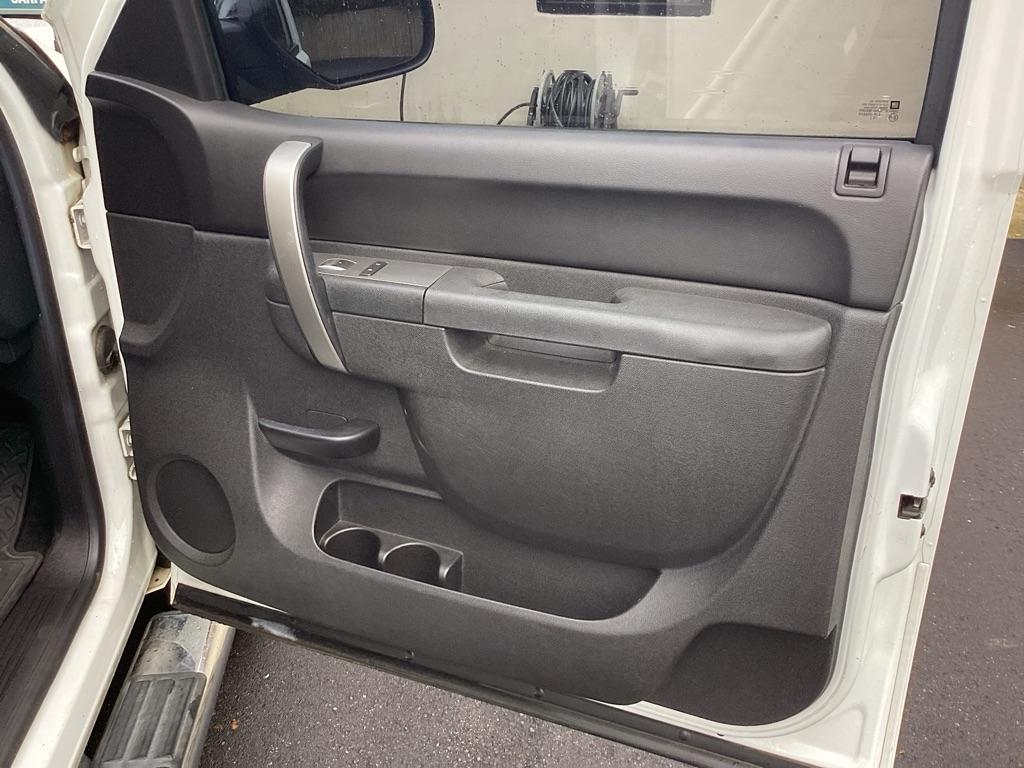 Chevrolet Silverado 1500 LT Crew Cab 2WD 2011