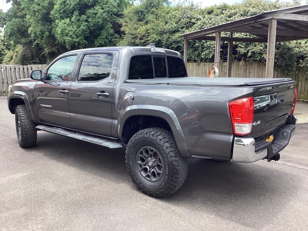 Toyota Tacoma SR5 Double Cab Long Bed V6 6AT 4WD 2017