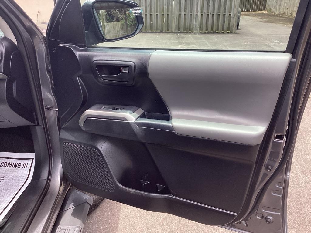 Toyota Tacoma SR5 Double Cab Long Bed V6 6AT 4WD 2017