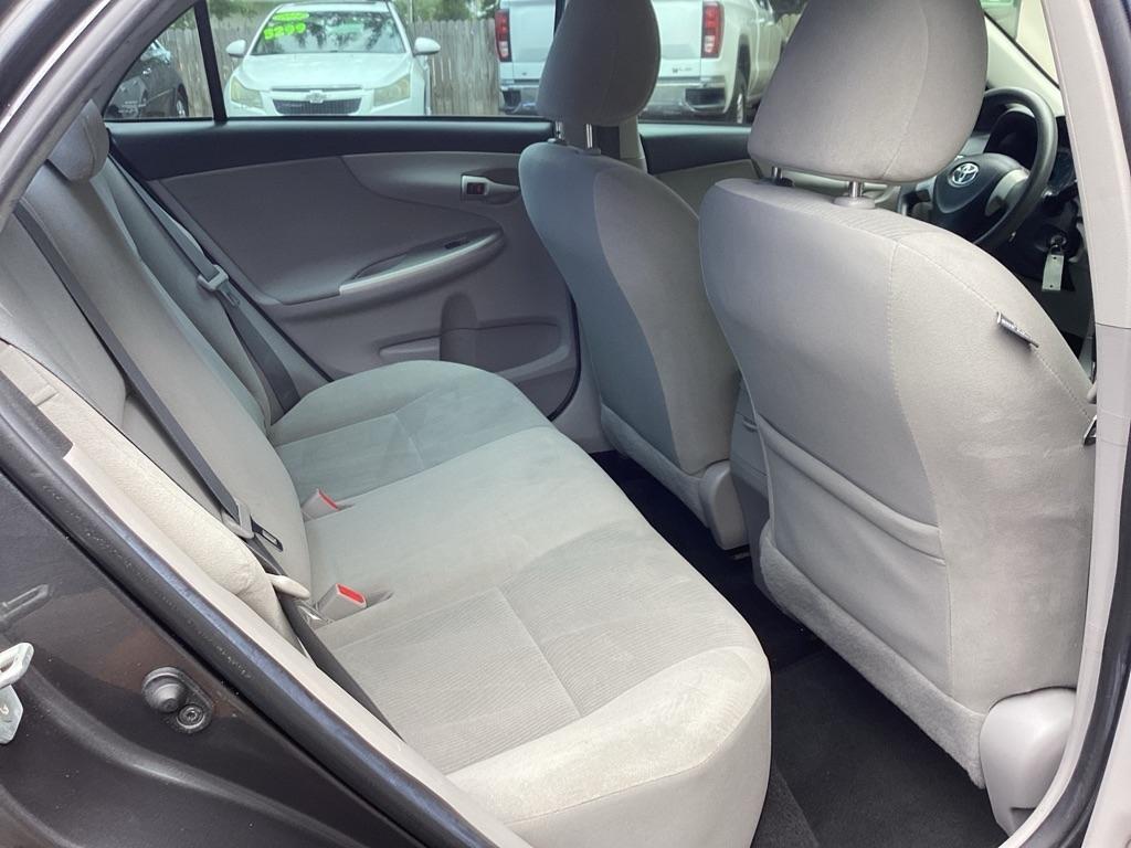 Toyota Corolla LE 2013