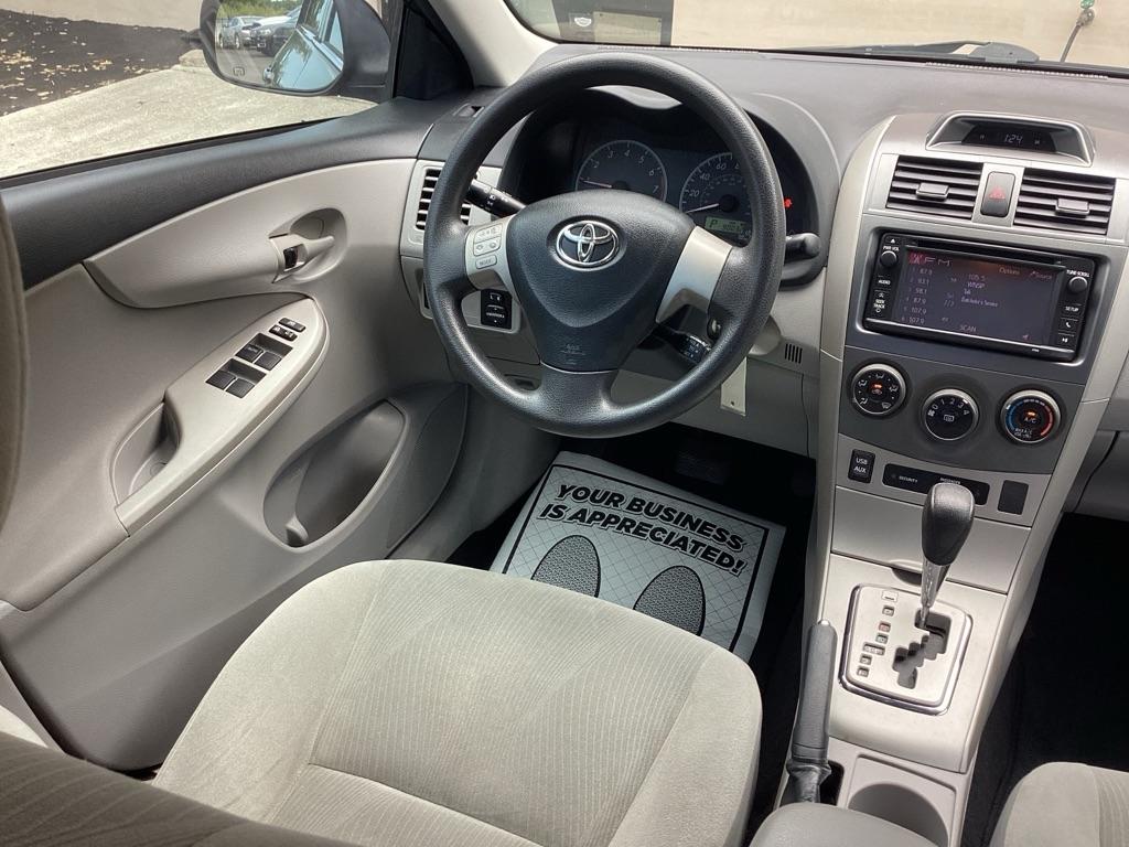 Toyota Corolla LE 2013