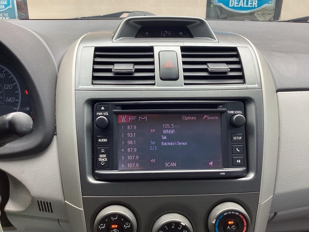 Toyota Corolla LE 2013