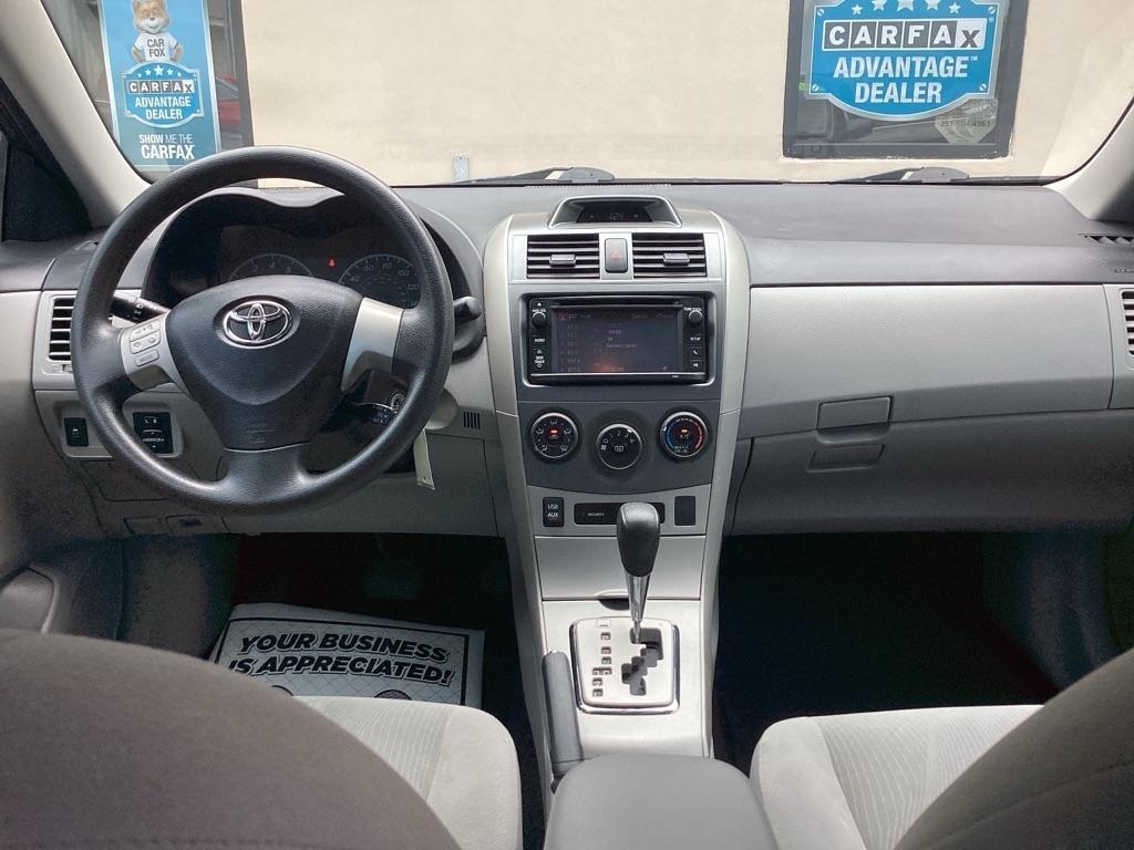 Toyota Corolla LE 2013