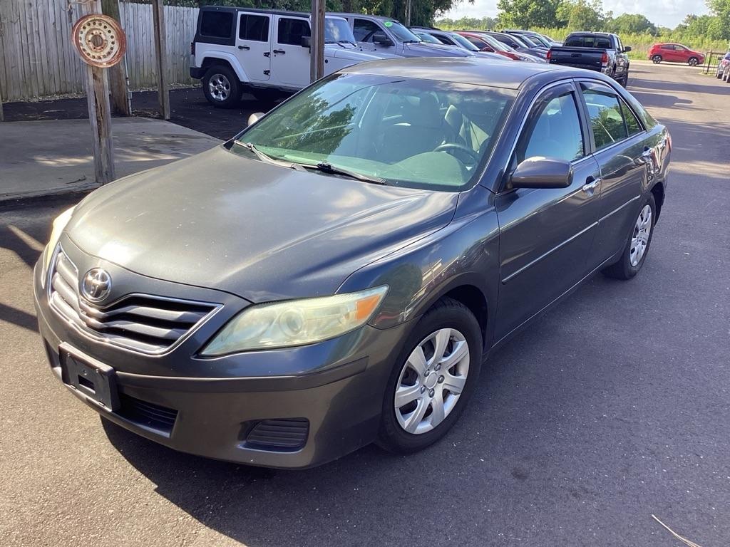 Toyota Camry Base 6-Spd AT 2011